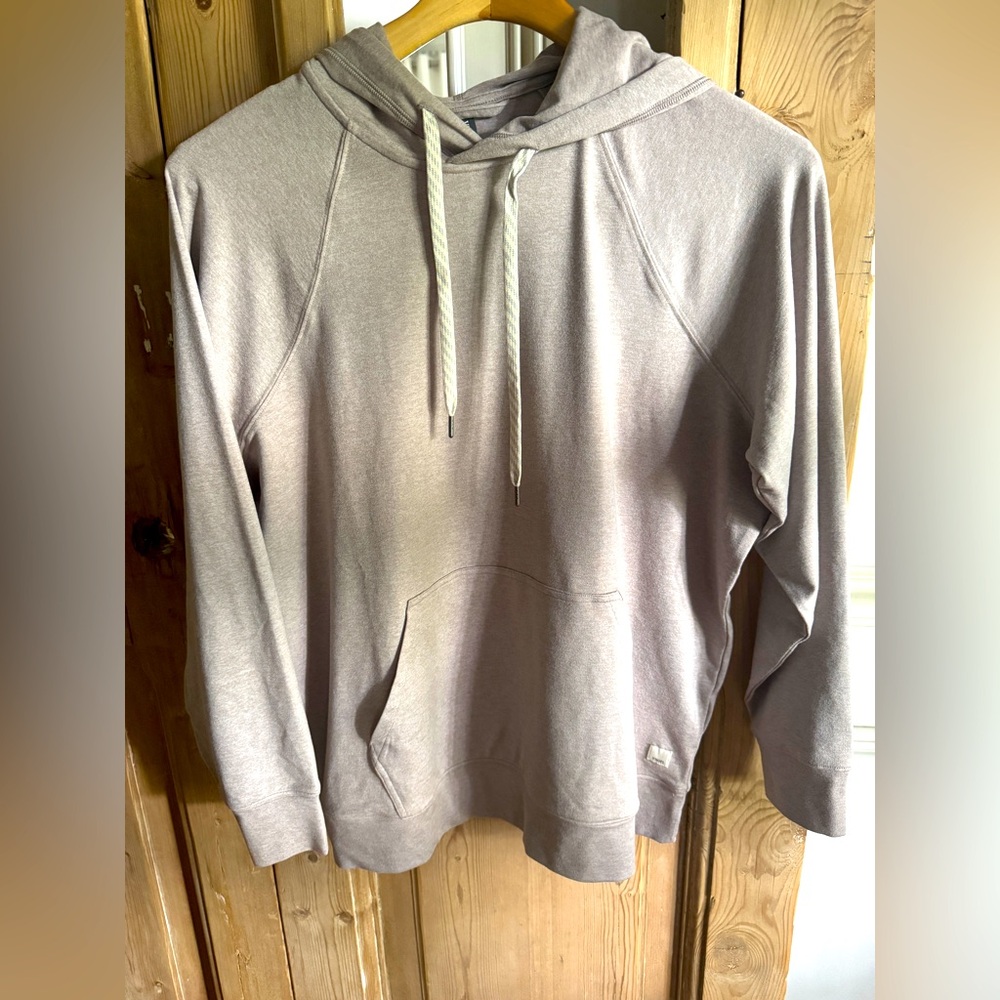 NWOT Vuori Women’s Oversized Halo Performance Hoodie